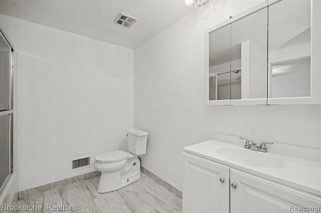 7440 Azalea Court, West Bloomfield, MI — Photo 18