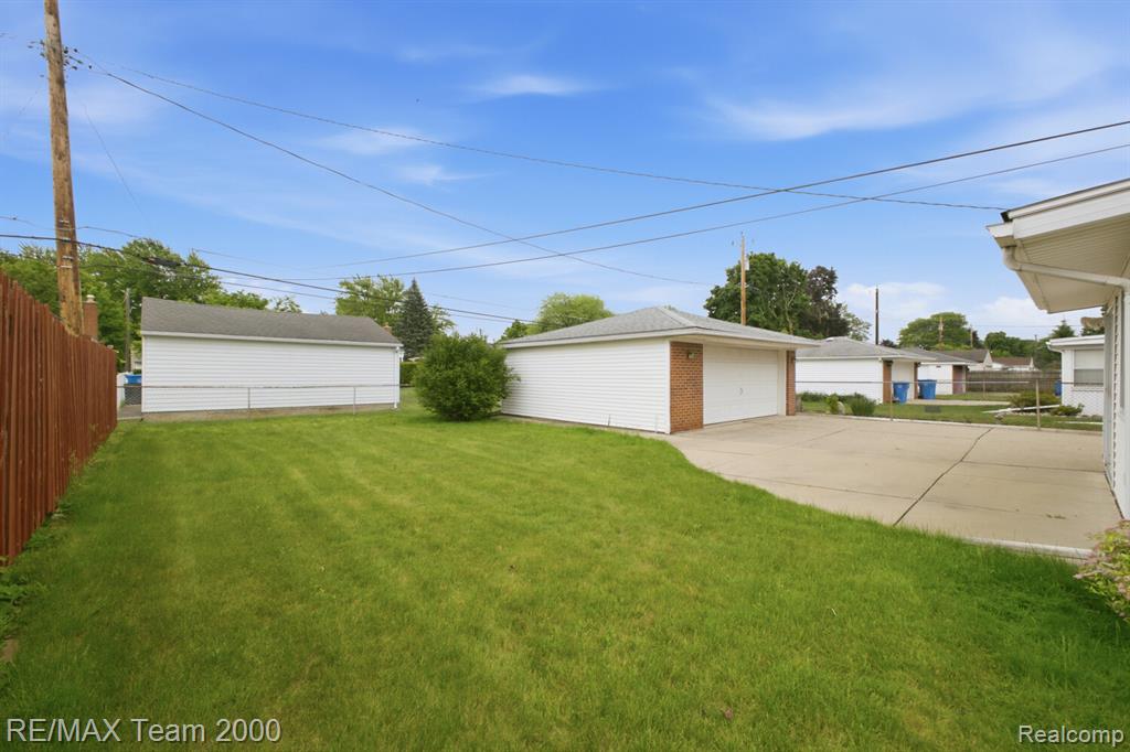 8512 Norborne Avenue, Dearborn Heights, MI 48127 — Photo 32