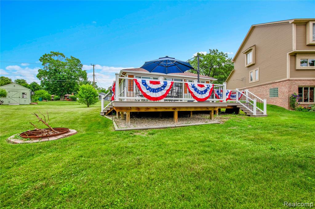 8320 Lagoon Street, Commerce Twp, MI 48382 — Photo 23