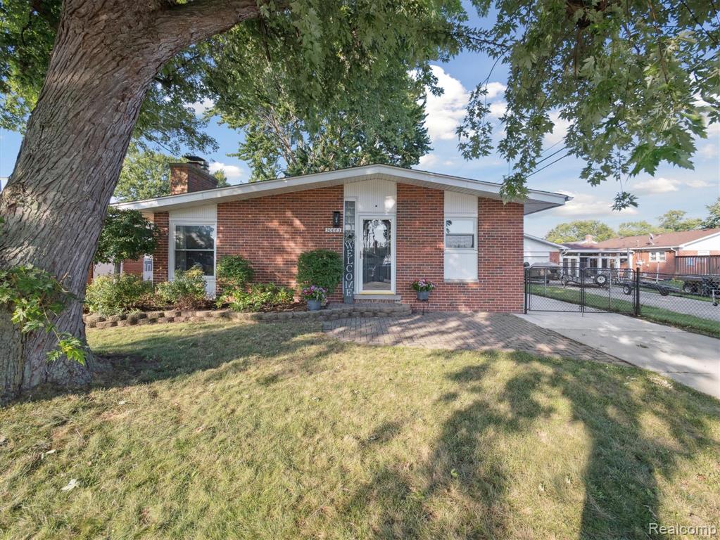 30083 Lisch Street, Gibraltar, MI — Photo 54