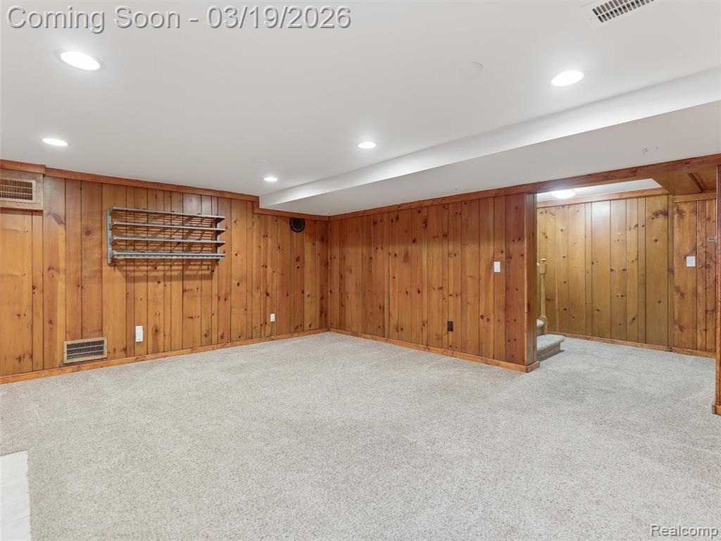 27320 Sunset Boulevard E, Lathrup Village, MI 48076 — Photo 40