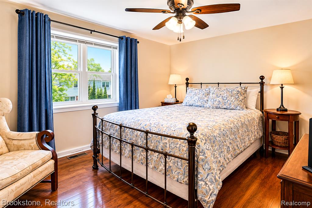 45745 Kensington, Utica, MI 48317 — Photo 6