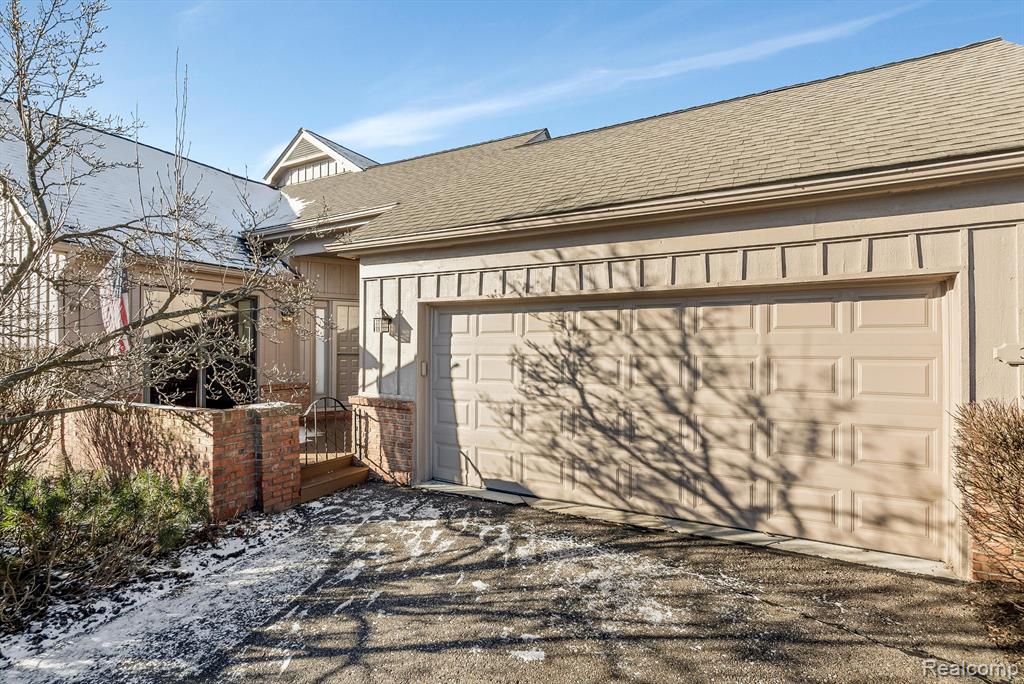 37779 SIENA Drive, Farmington Hills, MI 48331 — Photo 7