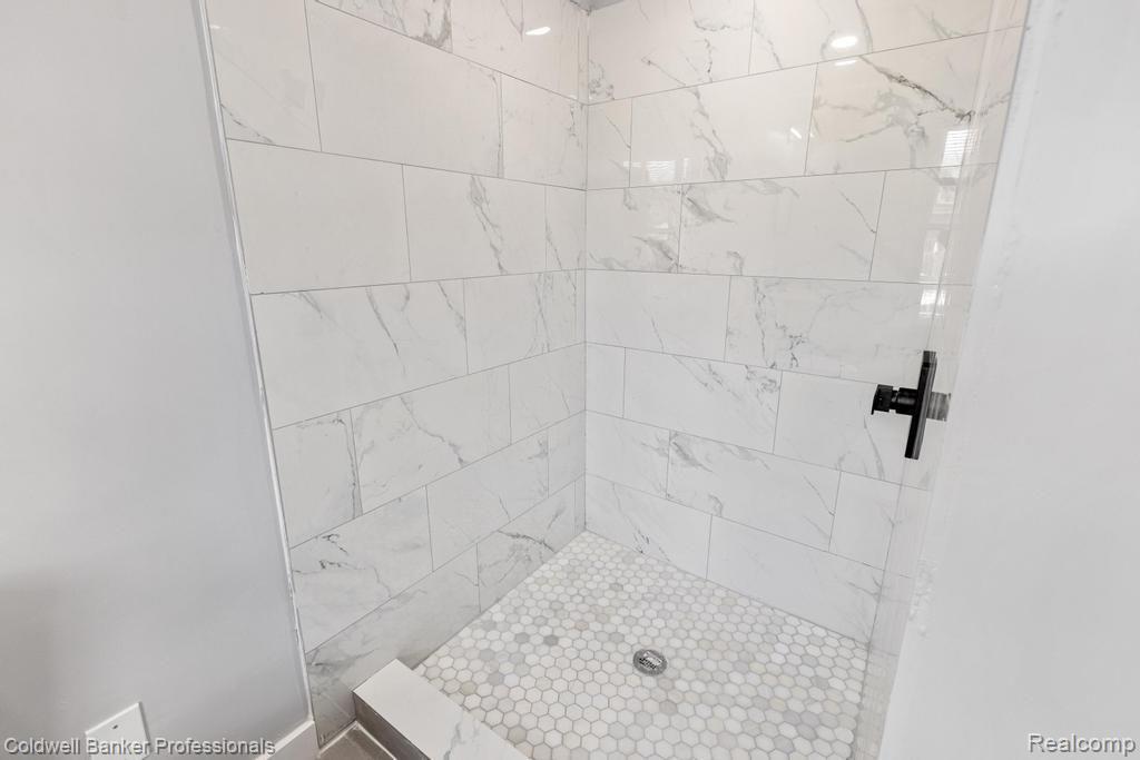 635 HAGUE-2W Street, Detroit, MI 48202 — Photo 27