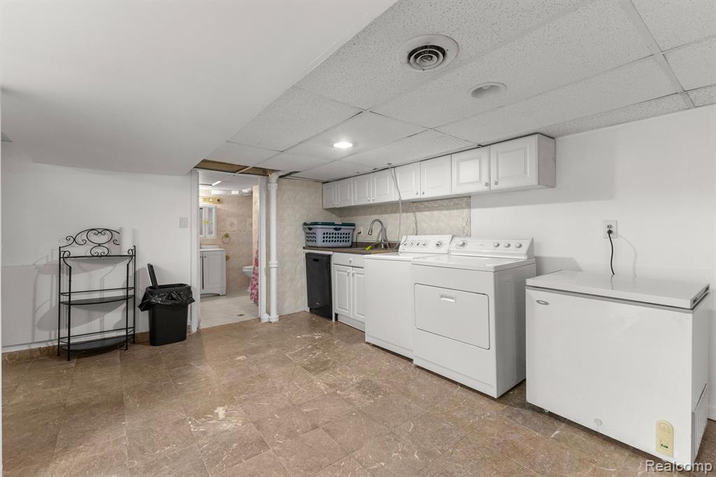 6305 ARCHDALE Street, Detroit, MI 48228 — Photo 21