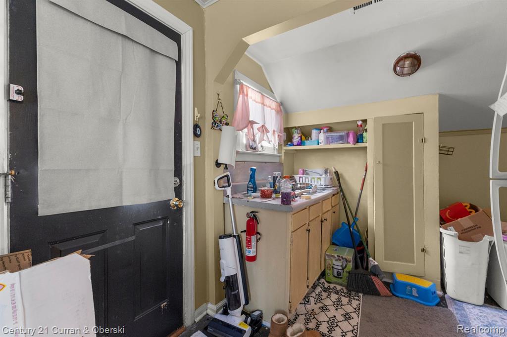 4221 Huron Street, Dearborn Heights, MI 48125 — Photo 14