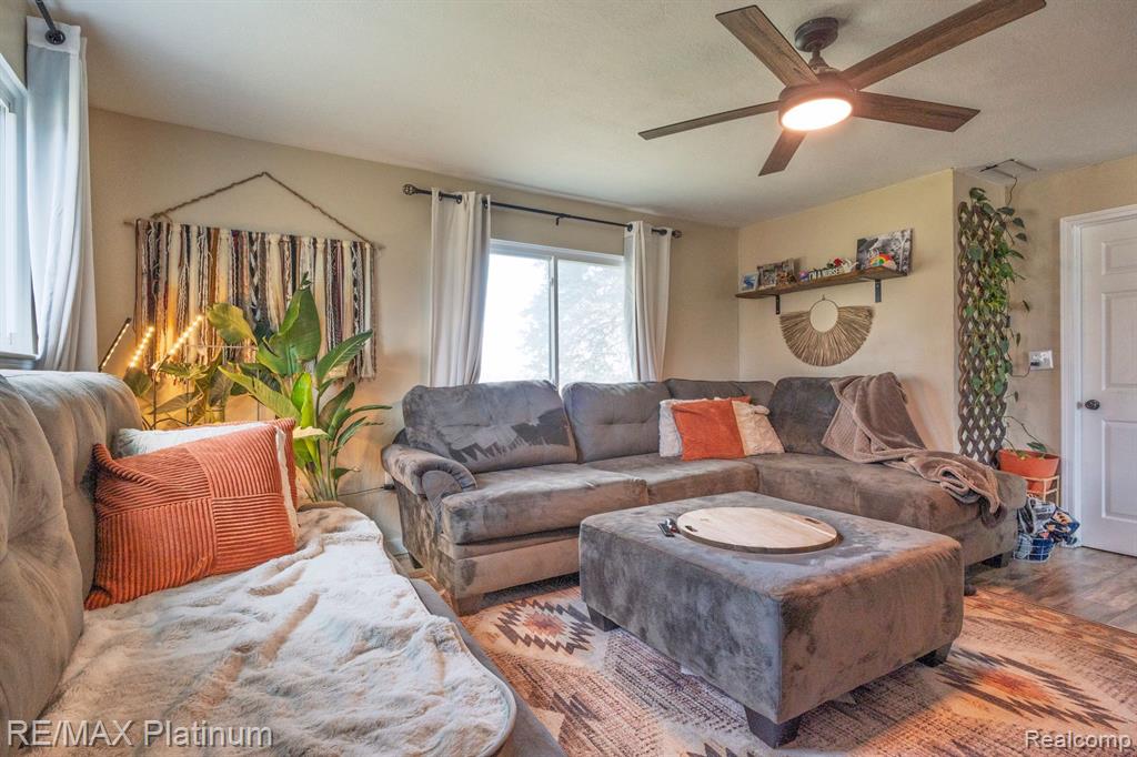 7285 MASON Road, Fowlerville, MI 48836 — Photo 15