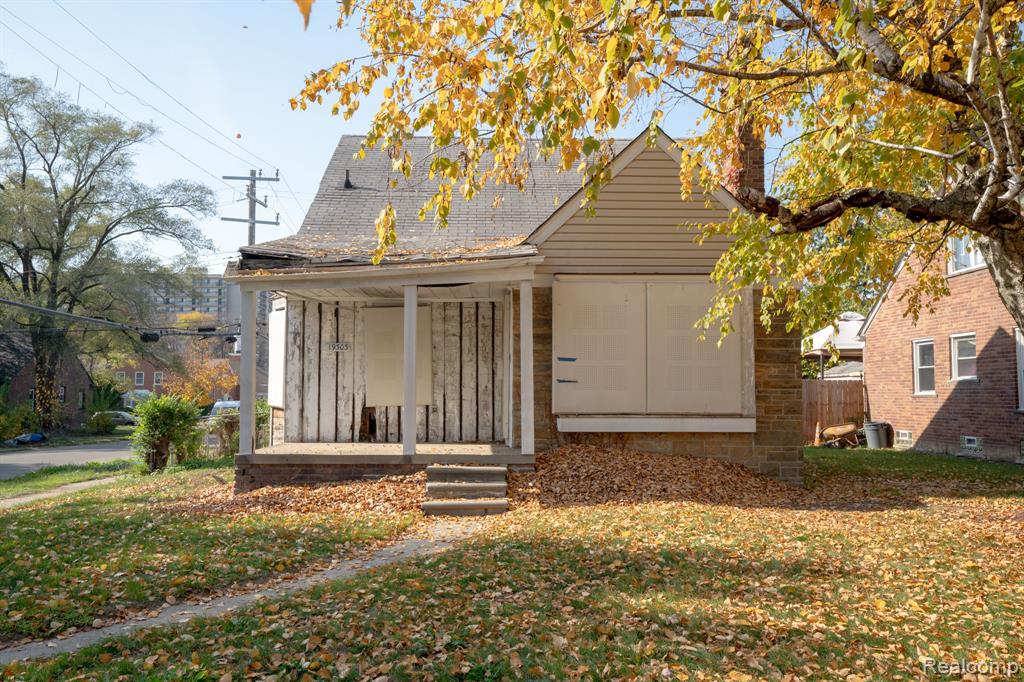 19303 Westmoreland Road, Detroit, MI 48219