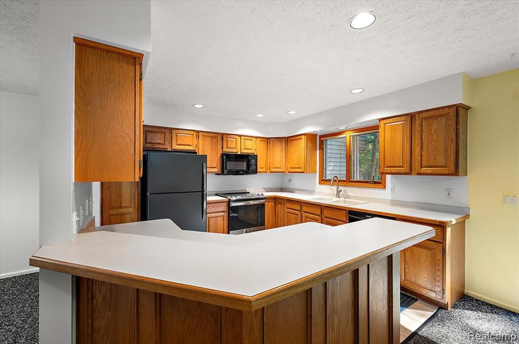 6583 RIDGEVIEW Drive, Clarkston, MI — Photo 16