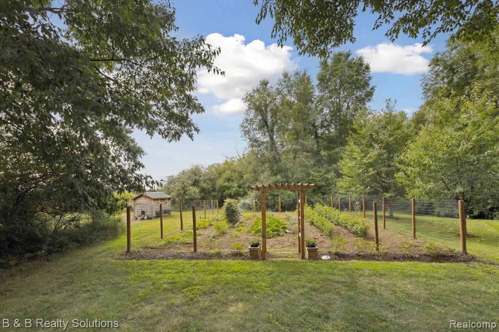 5782 Deer Meadow Trail, North Branch, MI 48461 — Photo 61