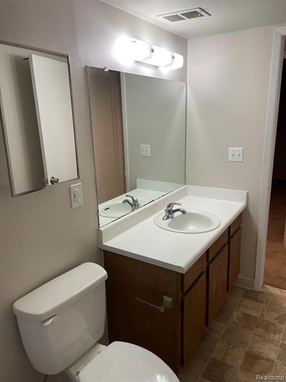 875 E SUMMIT Street, Milford, MI 48381 — Photo 11