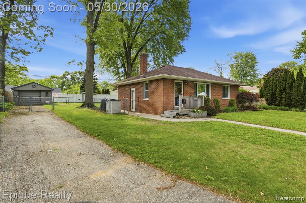 29087 Howard Avenue, Madison Heights, MI 48071 — Photo 2