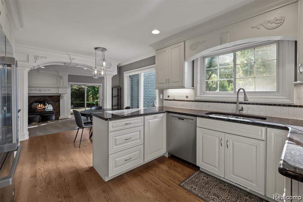 5365 Van Ness Court, Bloomfield Hills, MI 48302 — Photo 11