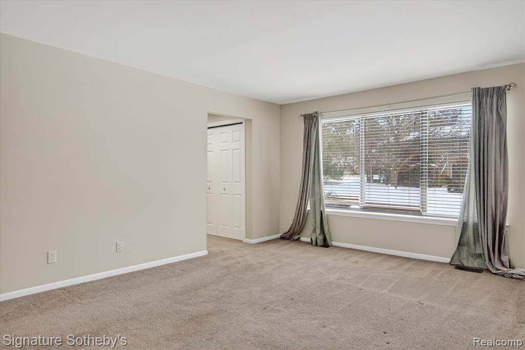 7107 Pebble Park Drive, 163, West Bloomfield, MI — Photo 34