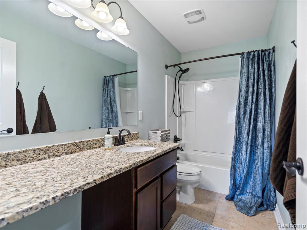 889 APPLETON, Oakland, MI — Photo 56