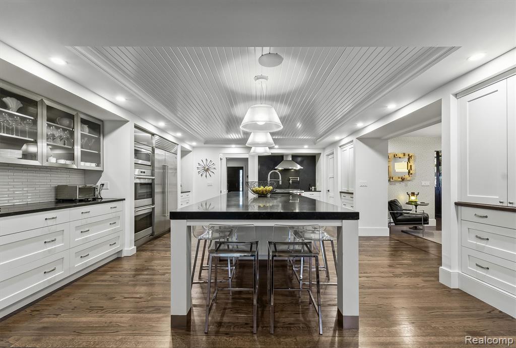 3390 Burning Bush Road, Bloomfield Hills, MI 48301 — Photo 15