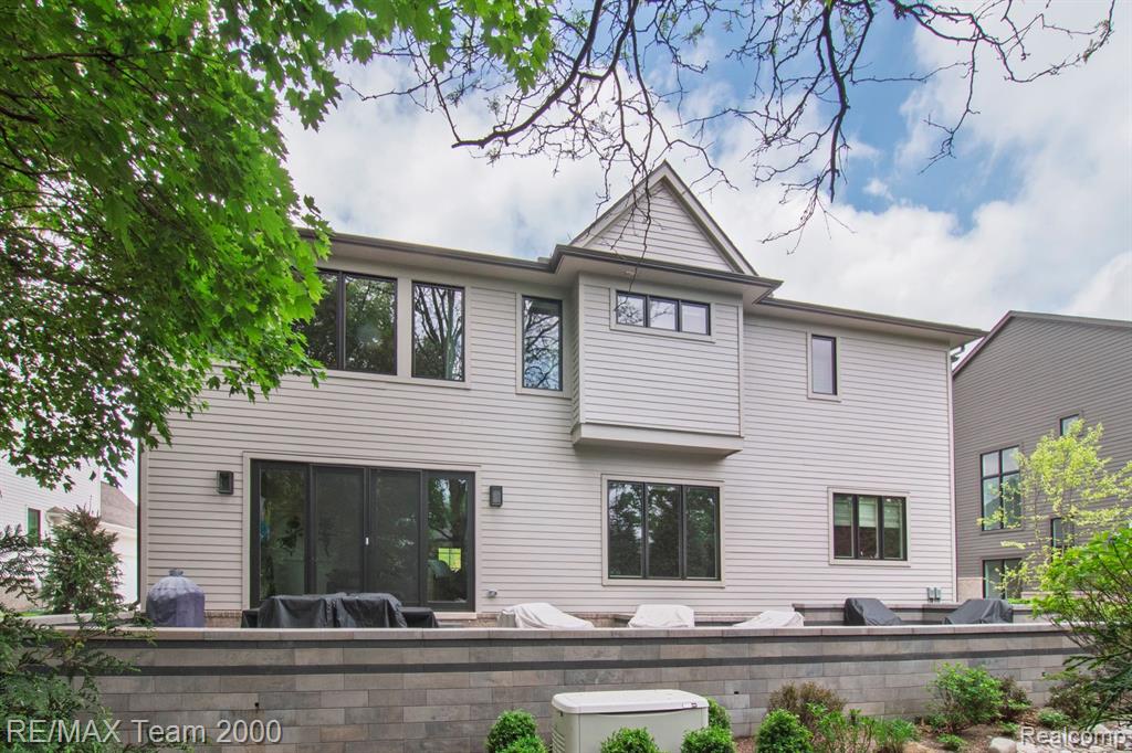 7313 BROOKSIDE VILLAGE, Bloomfield Hills, MI 48301 — Photo 9