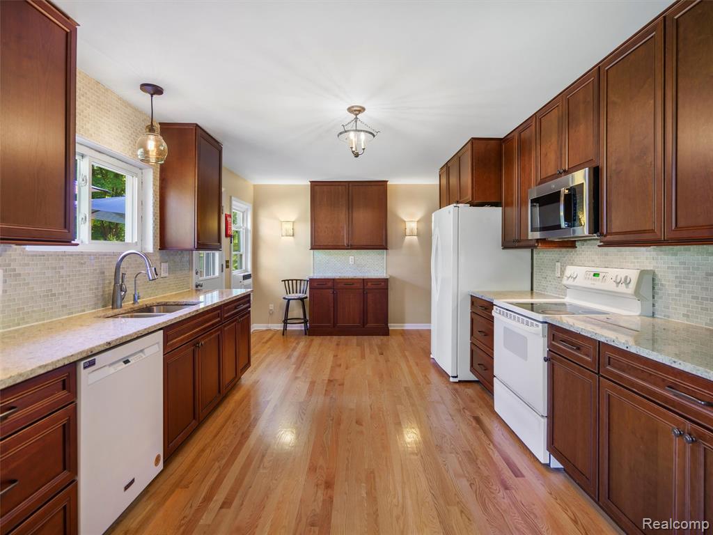 1400 W Predmore Road, Oakland, MI — Photo 9