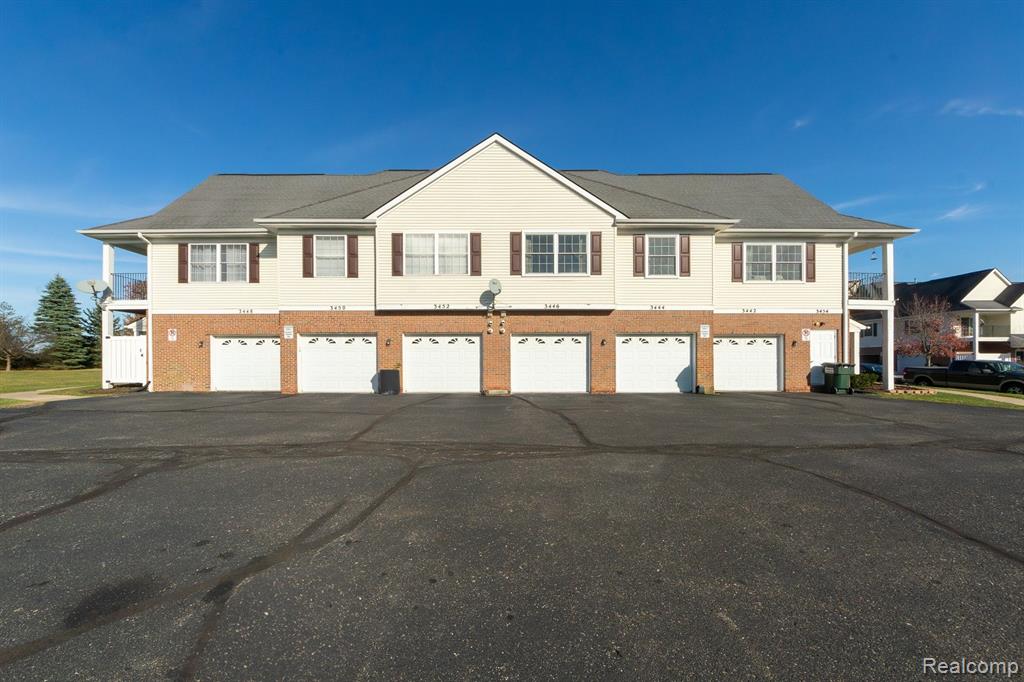 3446 Kneeland Circle, 28, Howell, MI 48843 — Photo 9