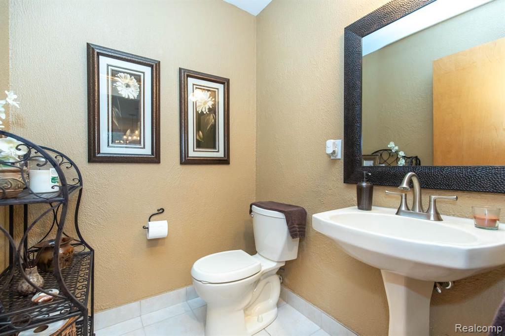 914 E LIBERTY Street, Milford, MI 48381 — Photo 35