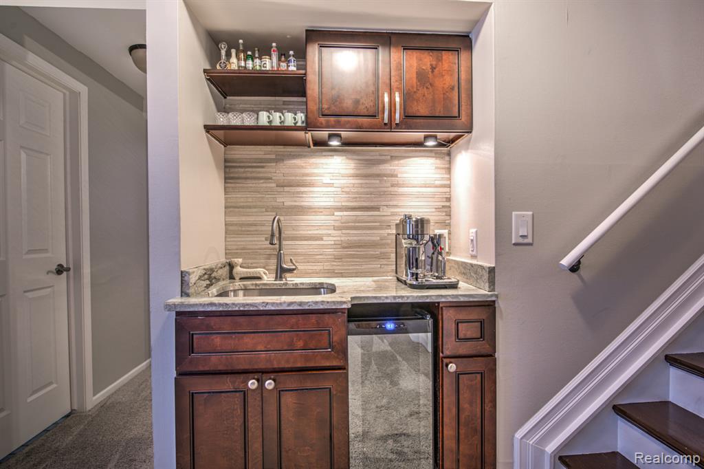 5250 Winchester Drive, Troy, MI 48085 — Photo 44