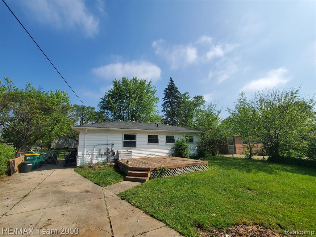 41743 MCKINLEY Street, Van Buren, MI 48111 — Photo 17