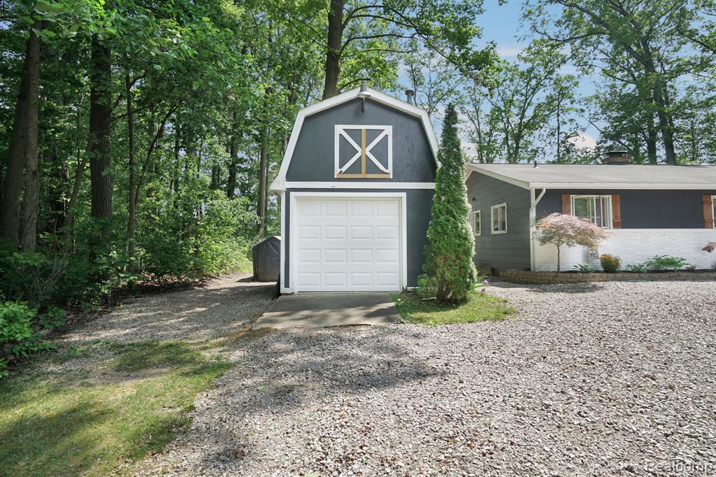 4179 Davison Road, Lapeer, MI 48446 — Photo 30