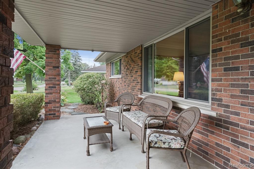 6989 Fredmoor Drive, Troy, MI 48098 — Photo 3