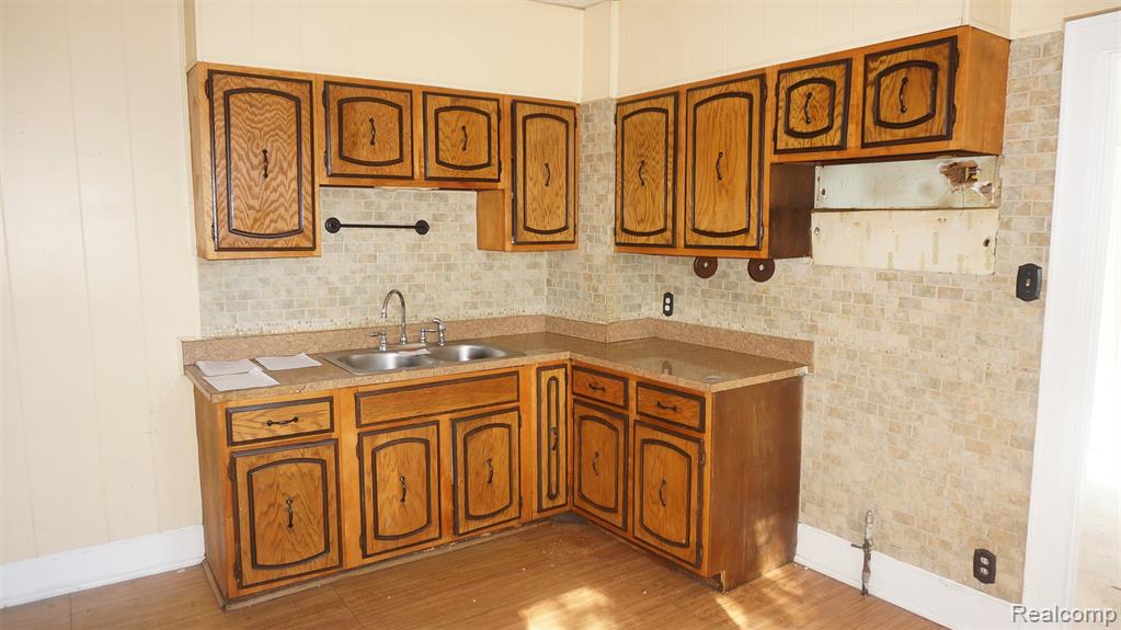 17803 SAINT AUBIN Street, Detroit, MI 48212 — Photo 3