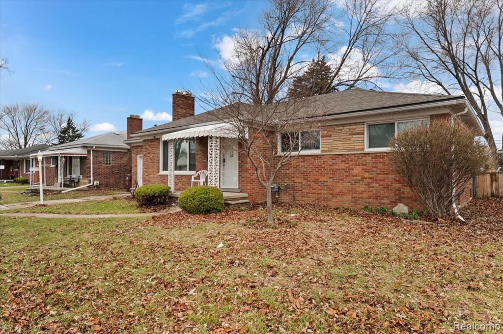 8457 Menge, Center Line, MI 48015 — Photo 2