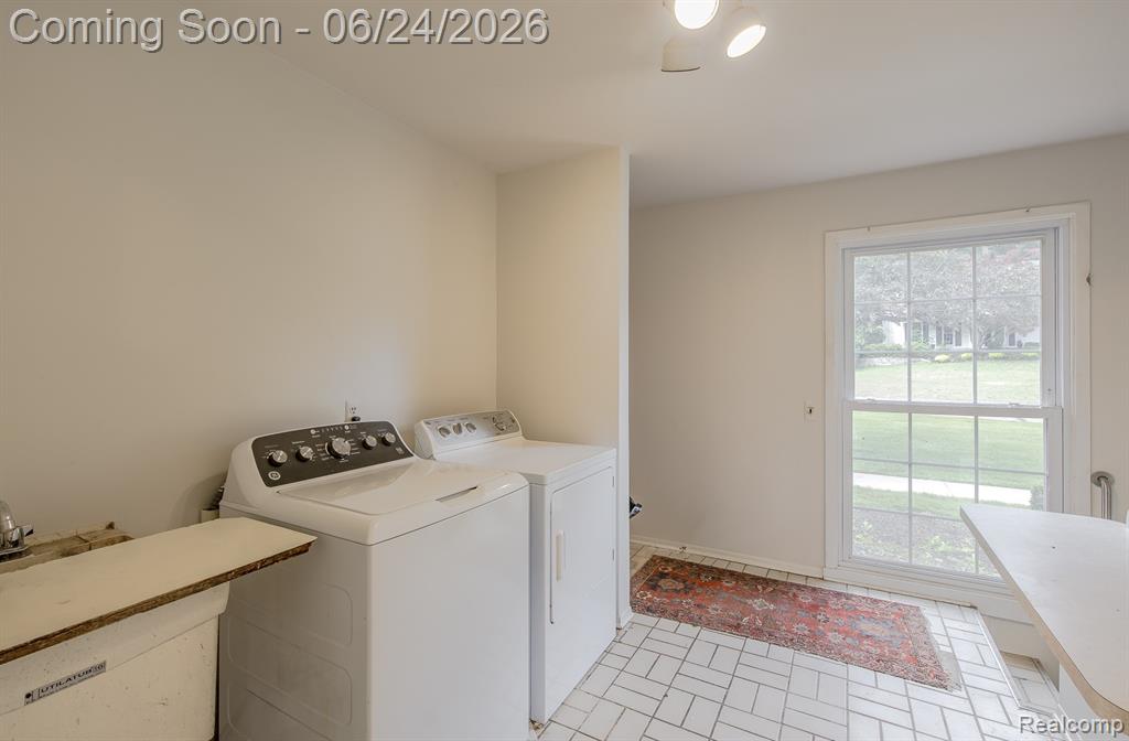 710 Basswood Drive, Rochester Hills, MI 48309 — Photo 24