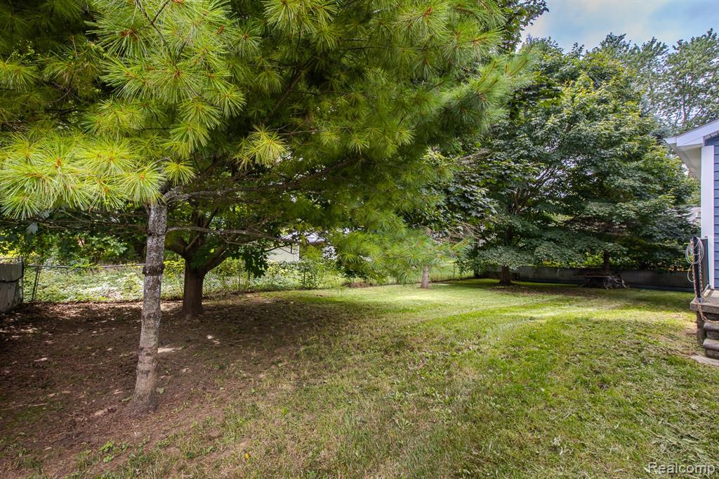 948 McClellan Street, Lake Orion, MI 48362 — Photo 29