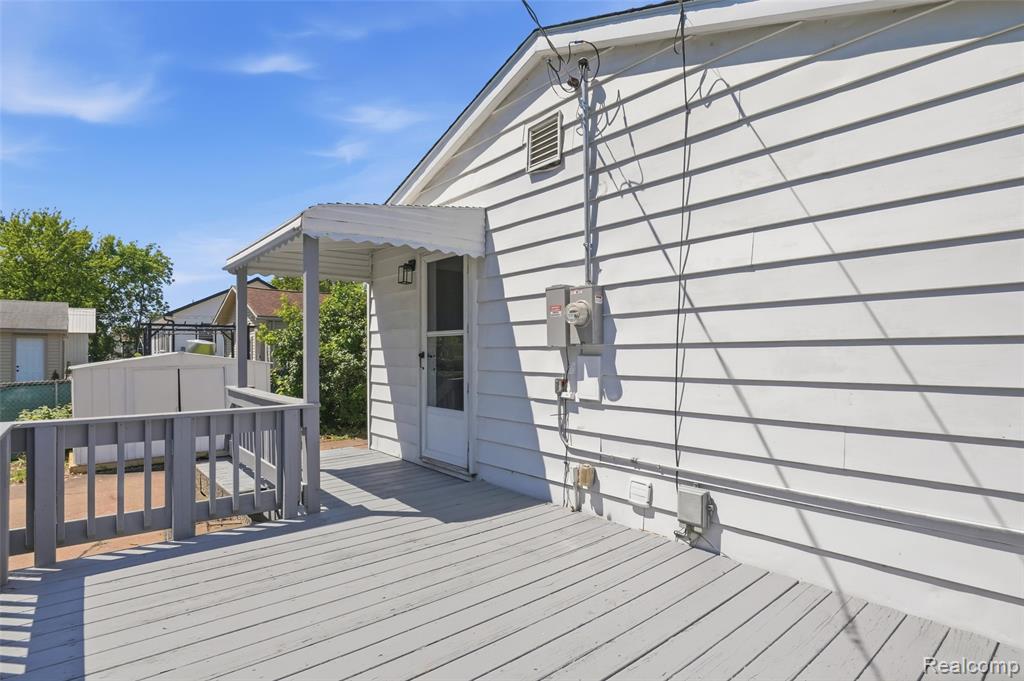 22401 Monterey Drive, Woodhaven, MI 48183 — Photo 27