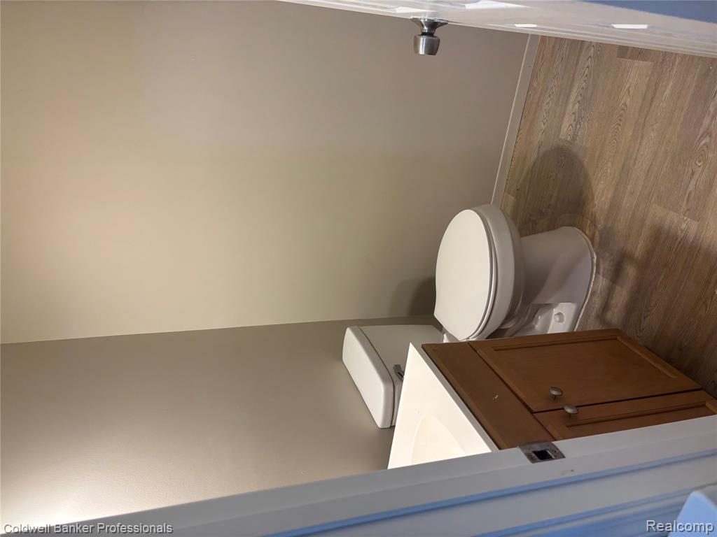 41223 S Woodbury Green Drive, Belleville, MI 48111 — Photo 10