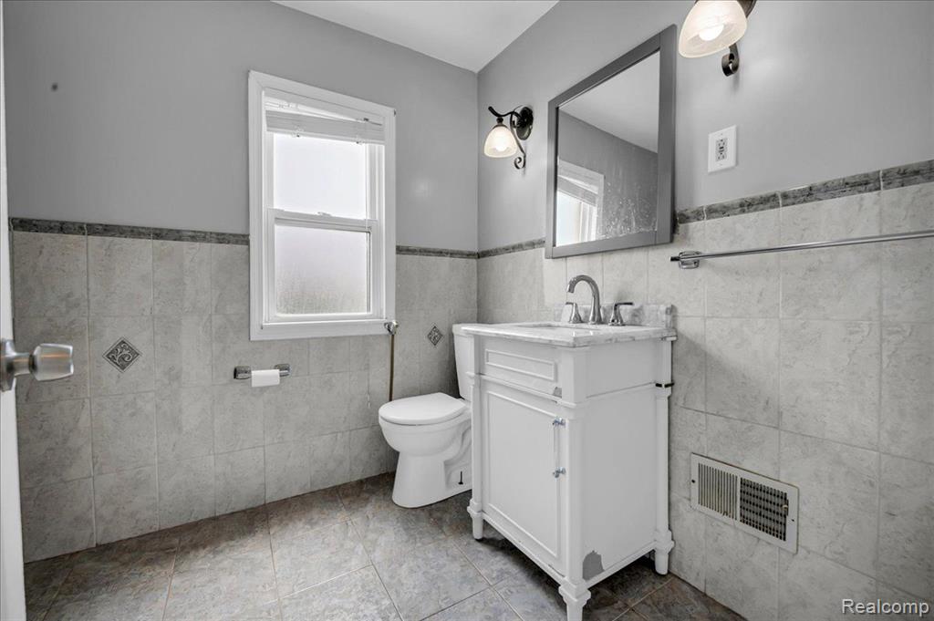 4636 TERNES Street, Dearborn, MI 48126 — Photo 17