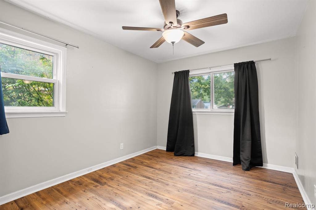 9950 HENRY RUFF Road, Livonia, MI 48150 — Photo 16