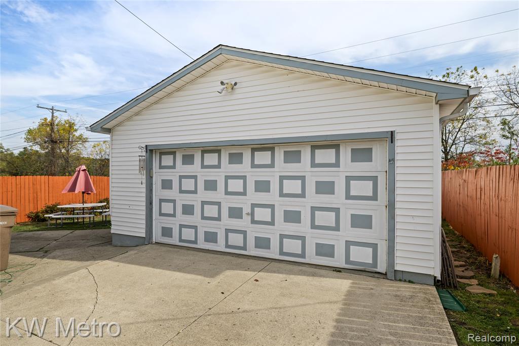 808 Kettering Avenue, Pontiac, MI 48340 — Photo 6