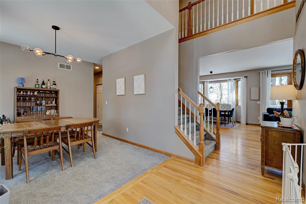 9619 Tree Top Court, Pinckney, MI, 48169