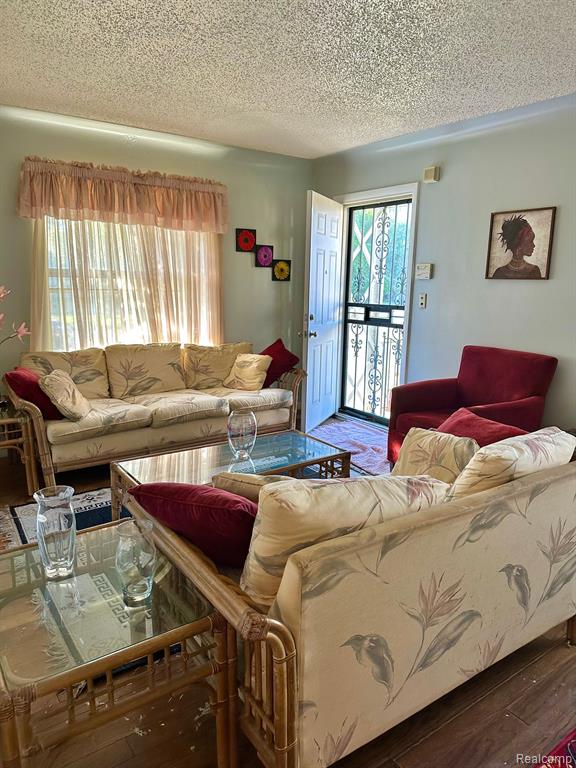 9364 OHIO Street, Detroit, MI 48204 — Photo 2