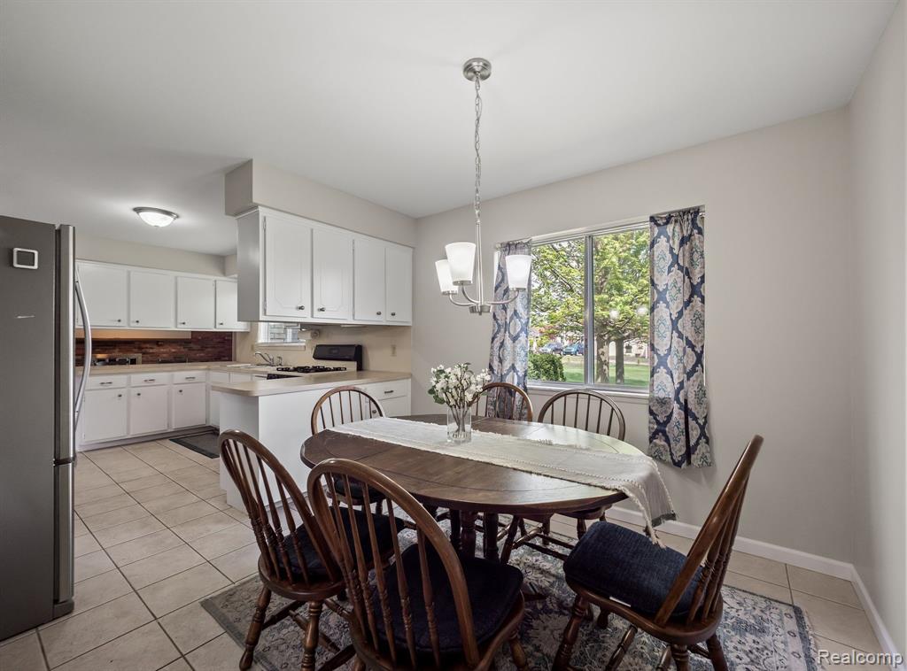 53810 BRUCE HILL Drive, Shelby Twp, MI 48316 — Photo 7