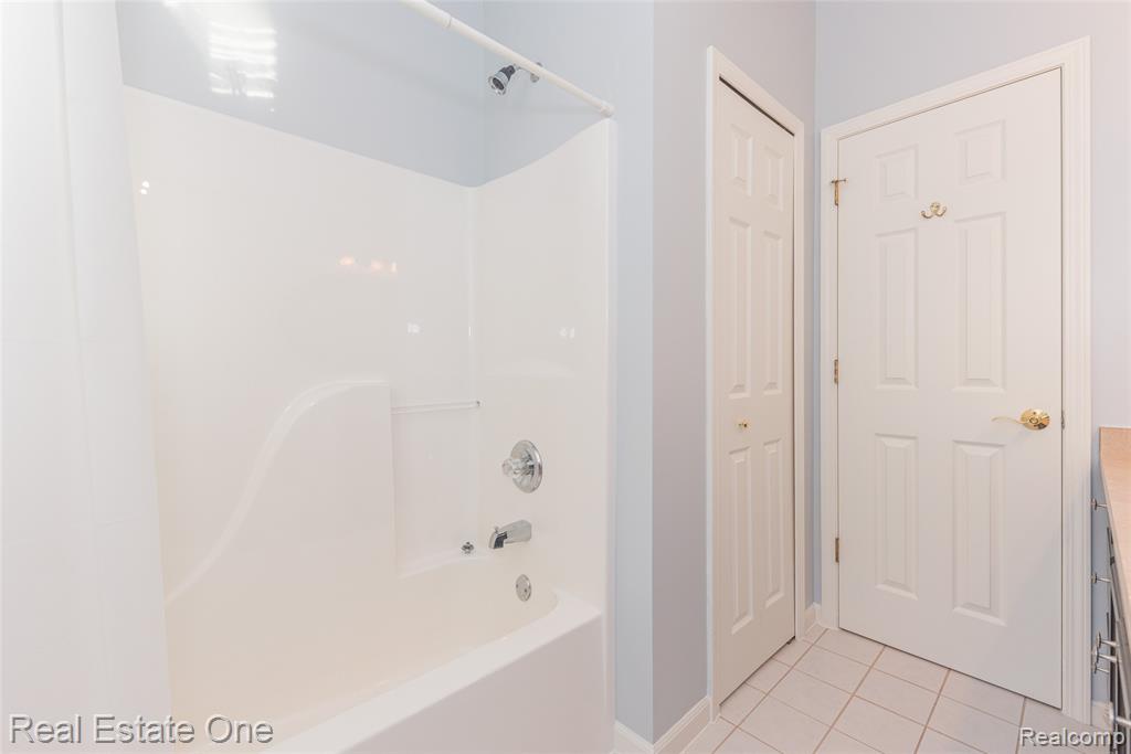 9970 Whispering Woods Drive, Pinckney, MI 48169 — Photo 28