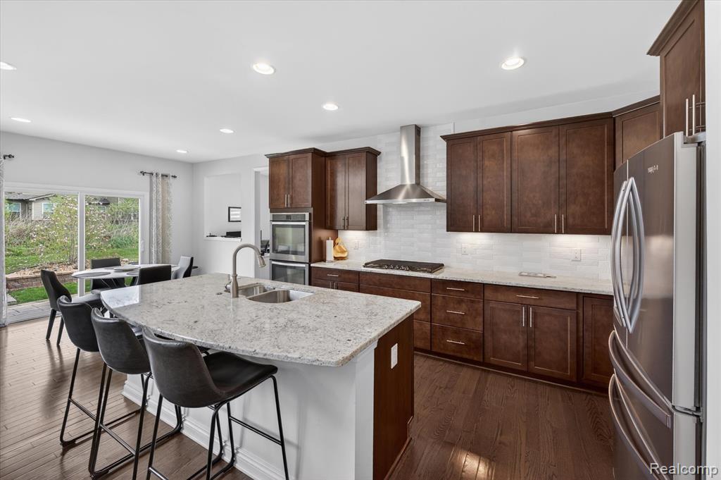 2942 Montgomery Circle, Walled Lake, MI 48390 — Photo 3