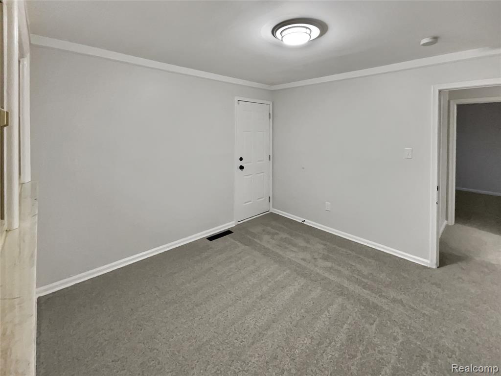 18031 Hamann Street, Riverview, MI 48193 — Photo 12