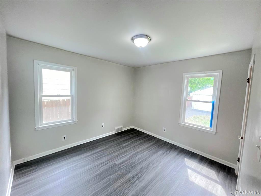 7843 Rutherford Street, Detroit, MI 48228 — Photo 23