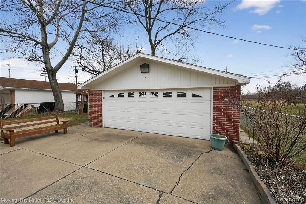 17049 Reno Street, Riverview, MI 48193 — Photo 45