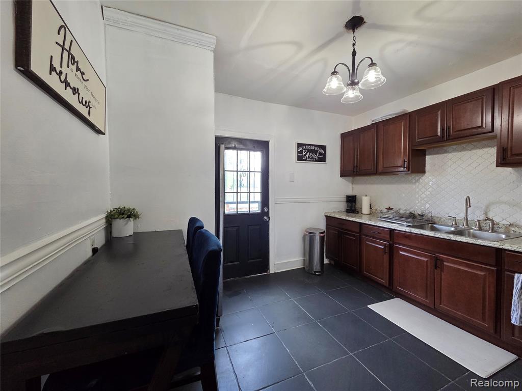 202 Connecticut Street, Highland Park, MI 48203 — Photo 14