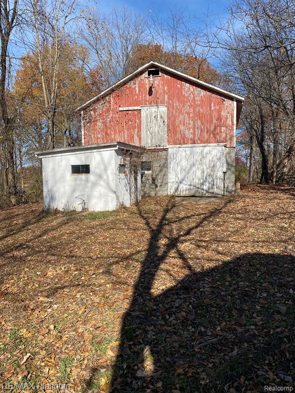 1215 S Bull Run Road, Fowlerville, MI 48836 — Photo 71