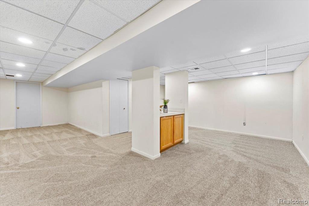 21382 E GLEN HAVEN Circle, Northville, MI 48167 — Photo 19