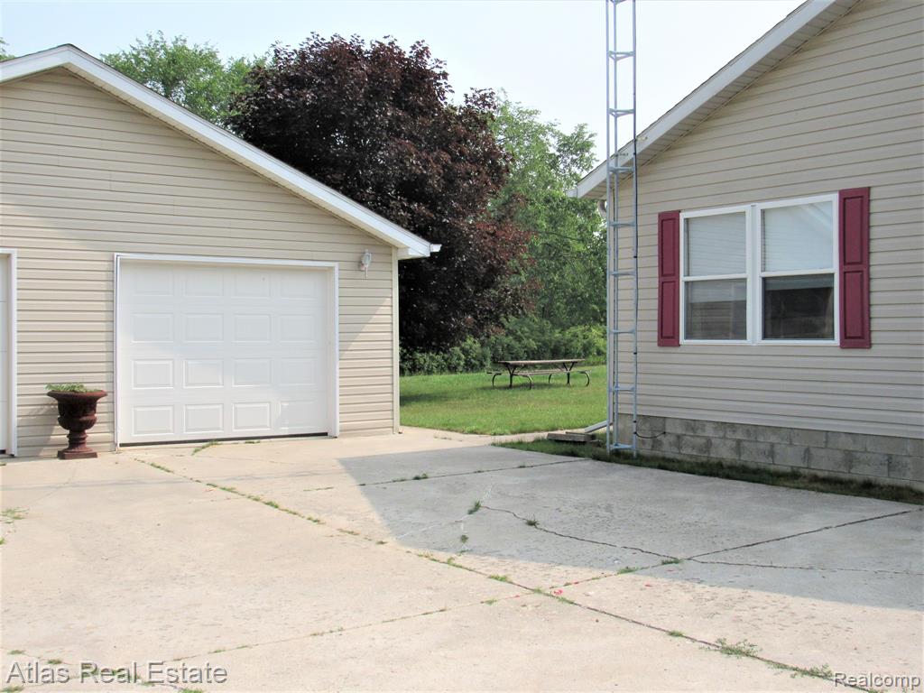 78 W BARNES Road, Fostoria, MI 48435 — Photo 37