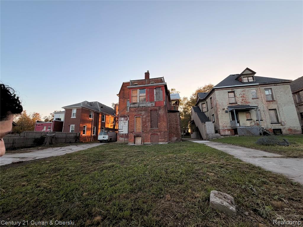 1564 Cadillac Boulevard, Detroit, MI 48214 — Photo 12